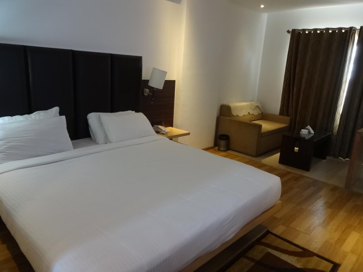 Sea Queen Hotel 코지코드 외부 사진